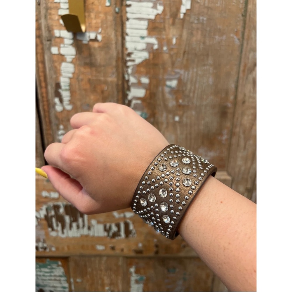 Chateau Christine Leather Studded Snap Bracelet